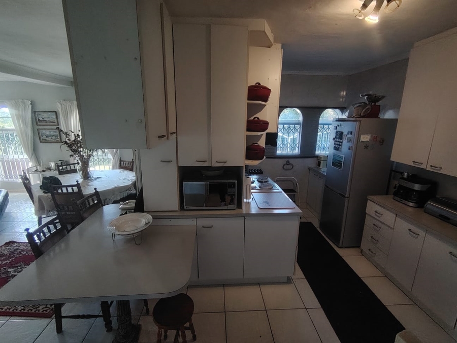 4 Bedroom Property for Sale in Wavecrest Eastern Cape